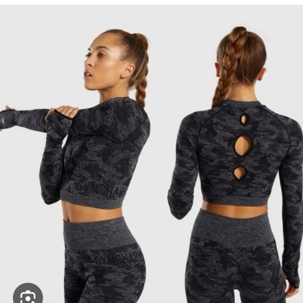 Gymshark / Adapt Black Camo Seamless Long Sleeve Crop Top Size M